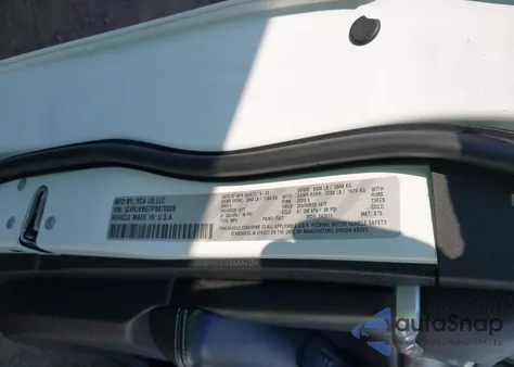 2023 Jeep Grand Cherokee Limited 4X4 from USA, damaged, VIN 1C4RJKBG7P8870026